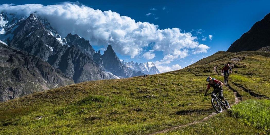 Appartamento La Maison Des Guides - Trilocale A 500 Mt Dalle Piste Di Dolonne Courmayeur