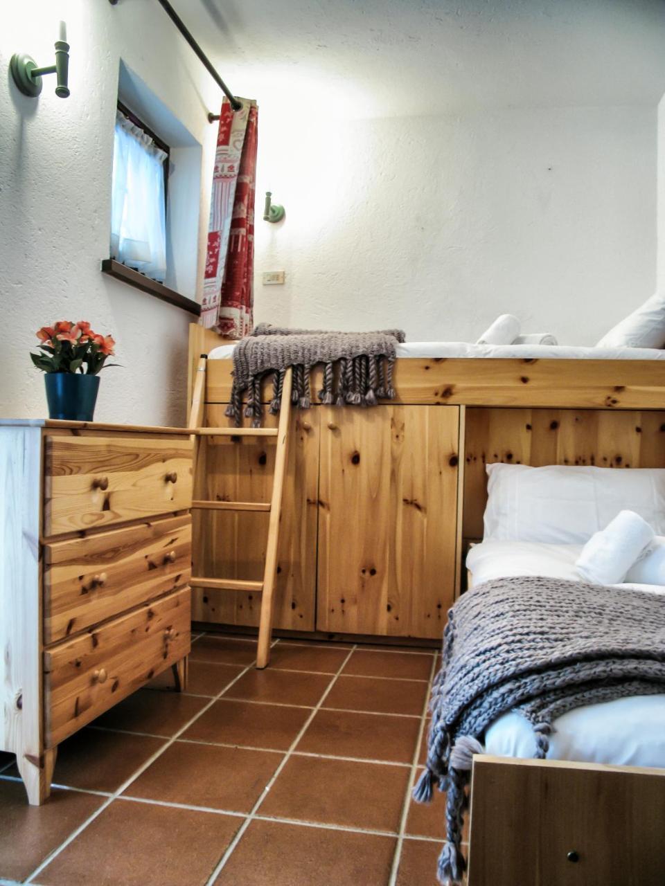 La Maison Des Guides - Trilocale A 500 Mt Dalle Piste Di Dolonne